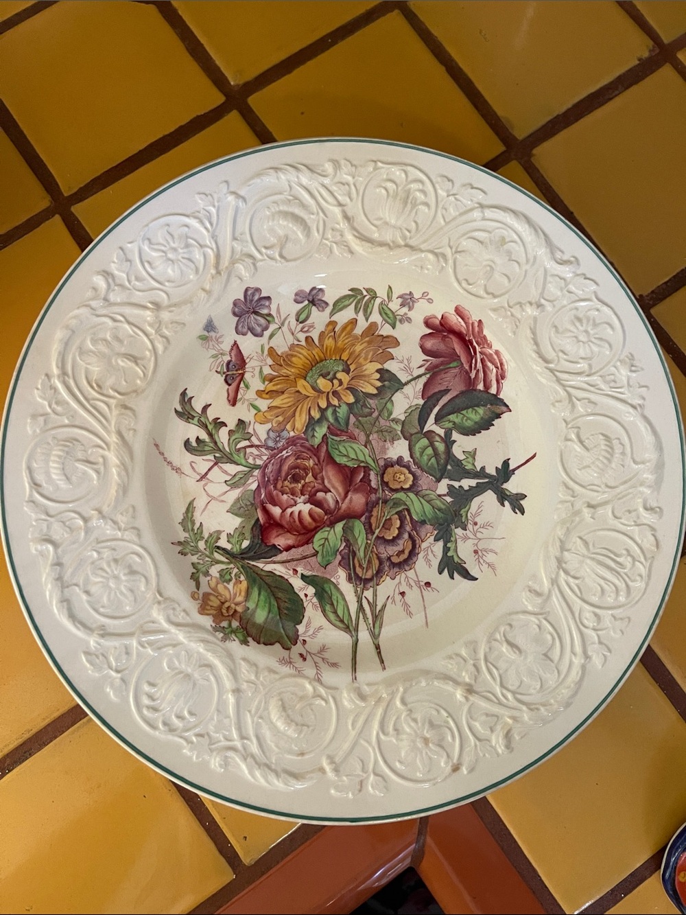 Lowest price found on line! Bognor Wedgwood Patrician- 15 pieces